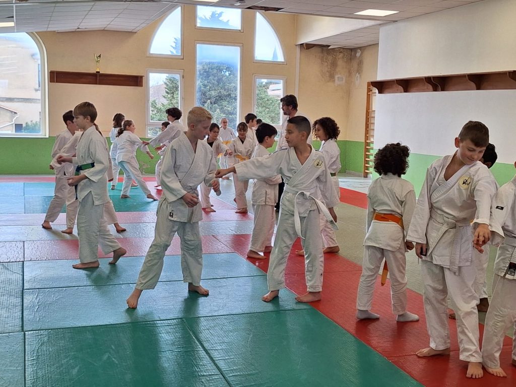 WhatsApp-Image-2026-01-31-at-17.59.50-2-1024x768 Aïkido – Bezouce – 31 Janvier 2026